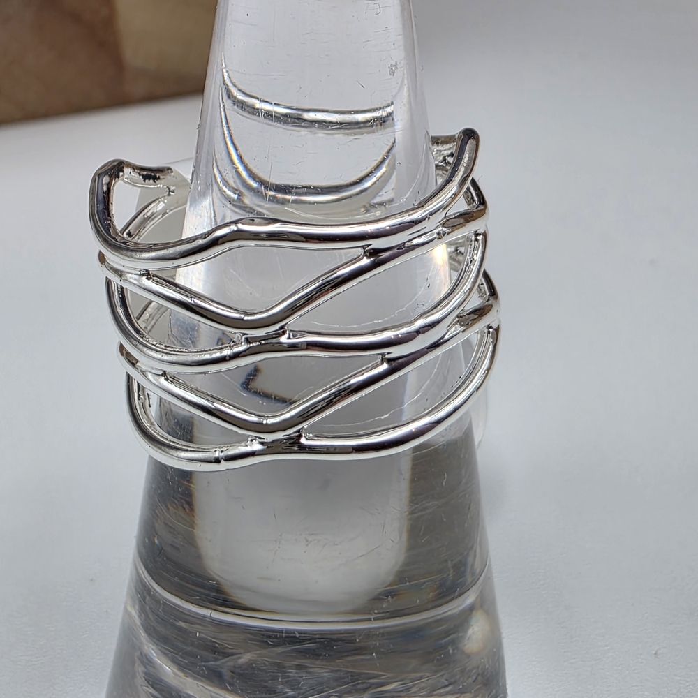 Elegant Silver Wave Ring (355)
